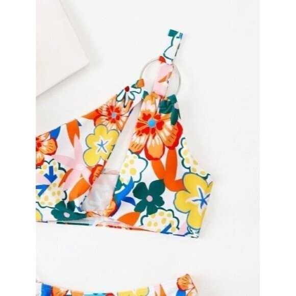 Floral Ring Linked Bikini Swimsuit👙✨ - Picture 2 of 6